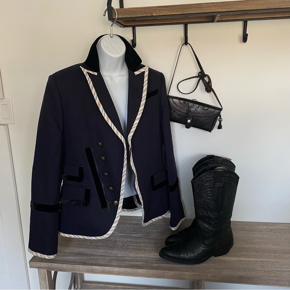 BCBGMaxAzria Jackets & Blazers - Stunning BCBGMaxAzria Fitted Twill Blazer Suit Jacket Like New Small